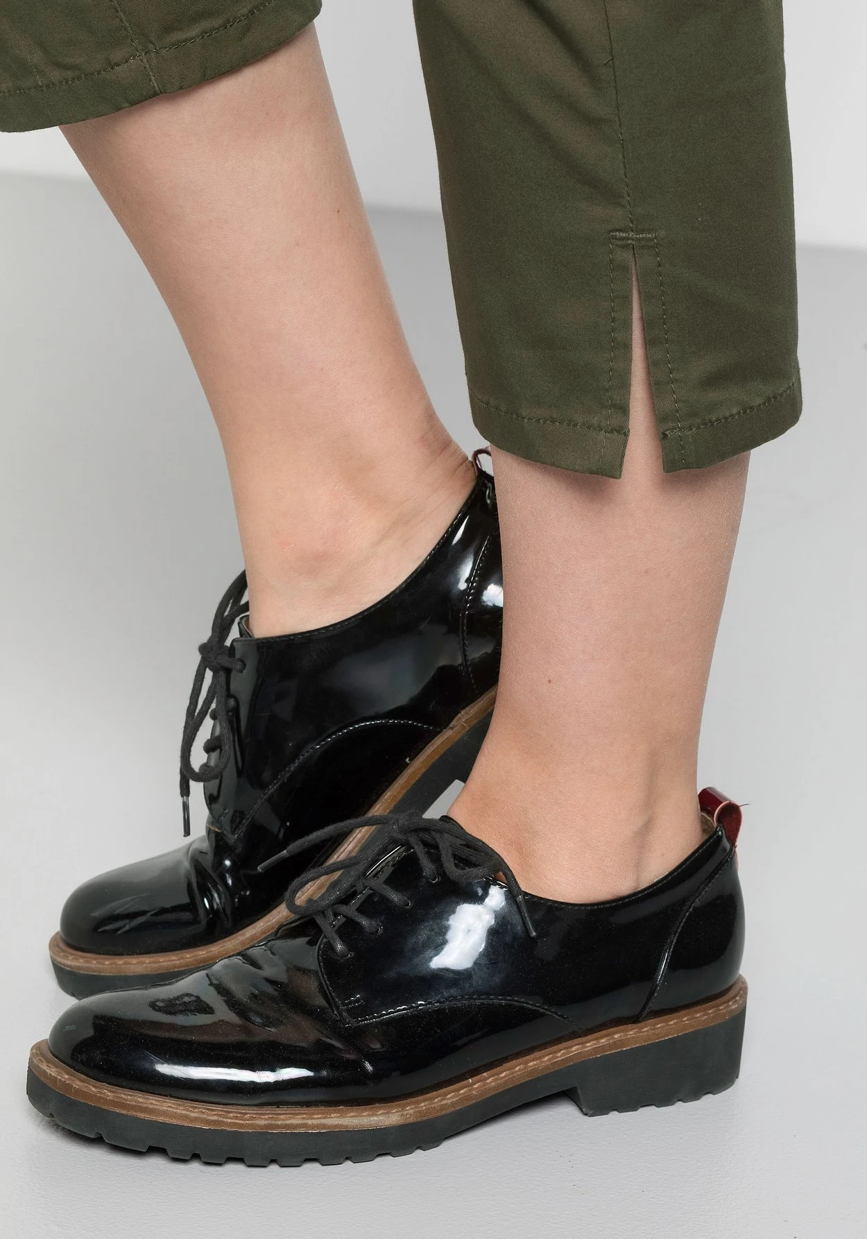 Sheego Schmale 7/8-Hose Aus Elastischem Baumwoll-Twill 9 Sheego Schmale 7/8-Hose Aus Elastischem Baumwoll-Twill – Bild 7