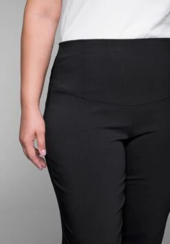 Sheego Gerade Hose In Schlupfform Mit Bodyforming-Effekt -Sommertraum Mode 11294000289 00HZ4 00 SH