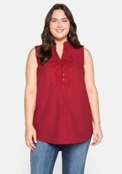 Top Mit Dekorativem Spitzenbesatz