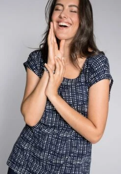 Sheego Shirt Mit Alloverdruck Und überschnittenem Arm