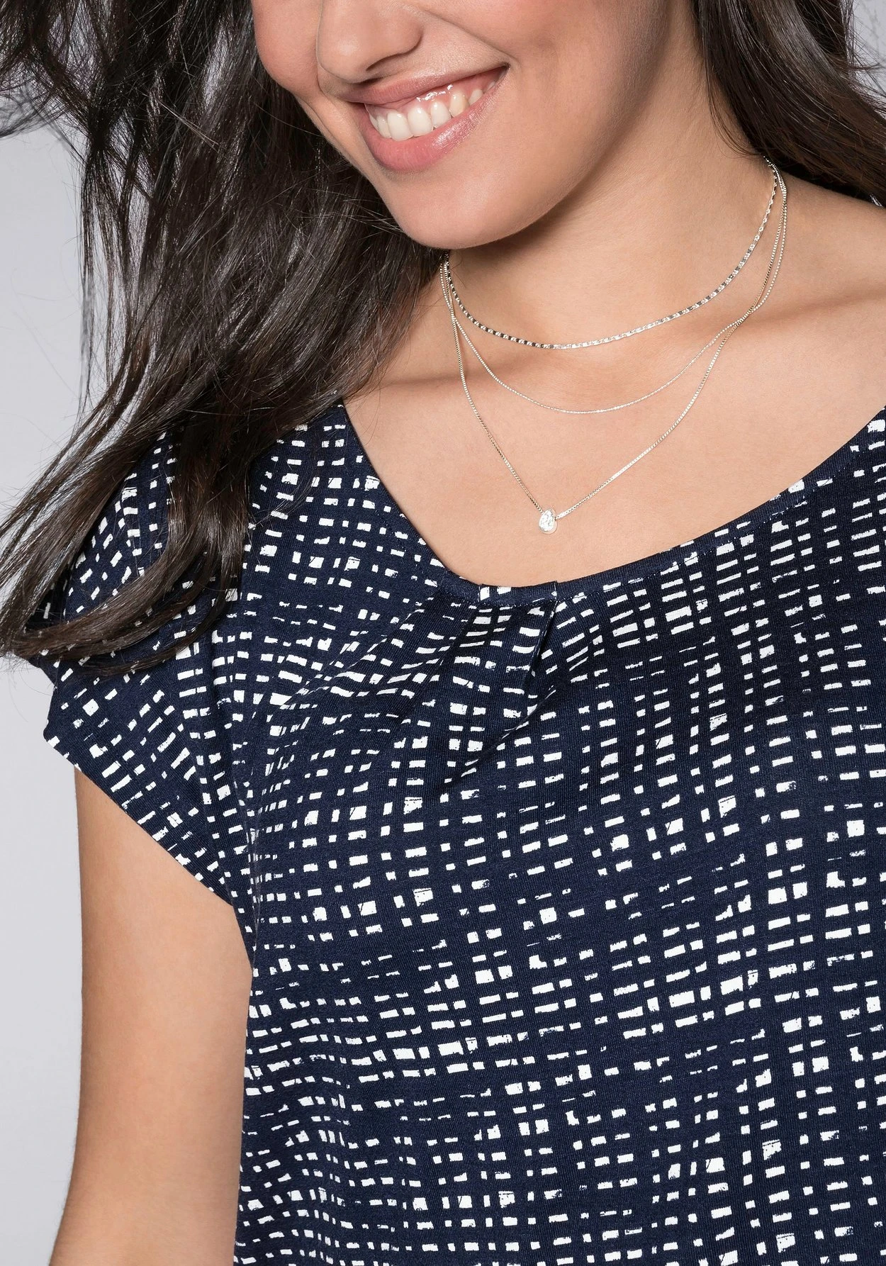 Sheego Shirt Mit Alloverdruck Und überschnittenem Arm 7 Sheego Shirt Mit Alloverdruck Und überschnittenem Arm – Bild 5