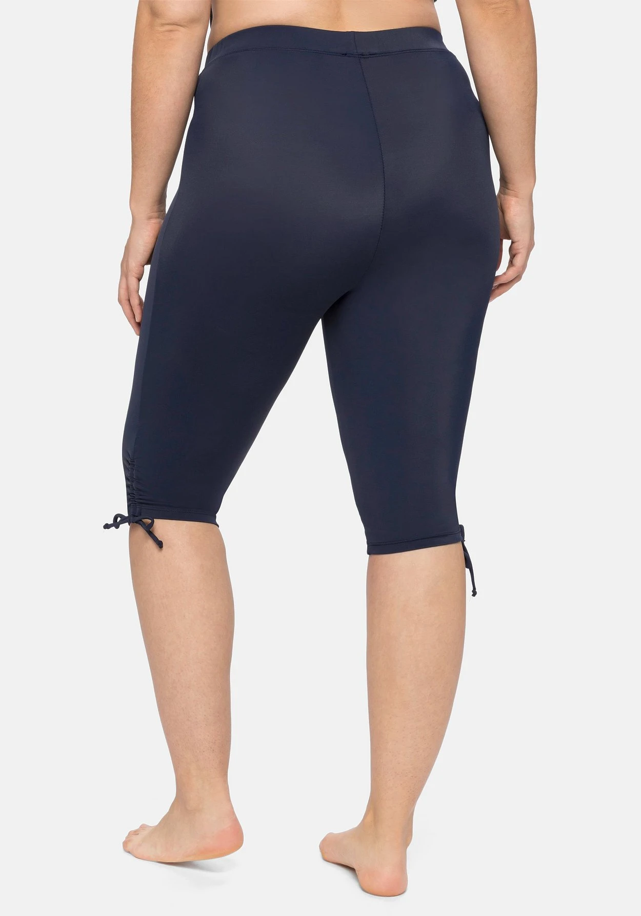 Sheego Badehose Mit Raffung, Shape-Caprischnitt 5 Sheego Badehose Mit Raffung, Shape-Caprischnitt – Bild 3