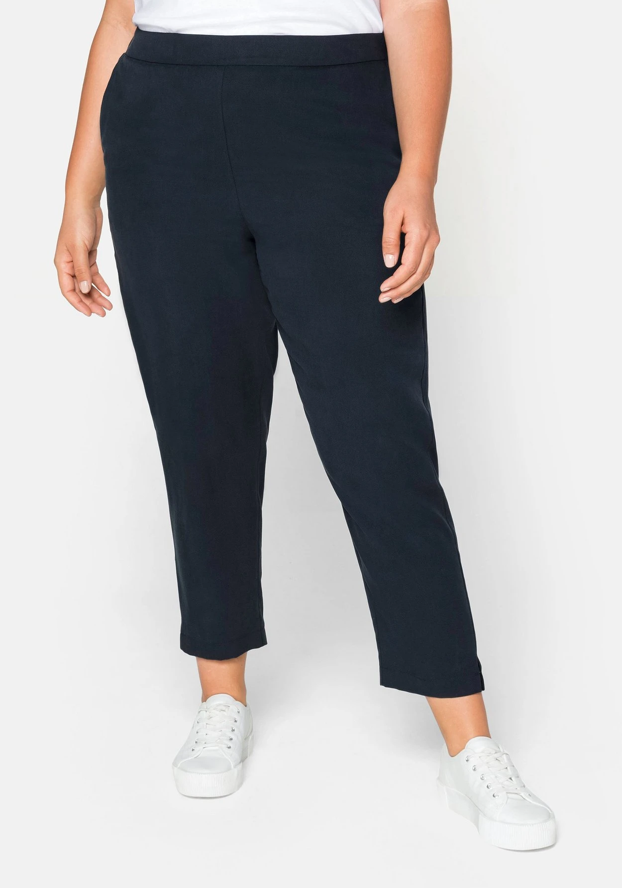 Sheego Knöchellange Gerade Hose Mit Seitenschlitzen 9 Sheego Knöchellange Gerade Hose Mit Seitenschlitzen – Bild 7