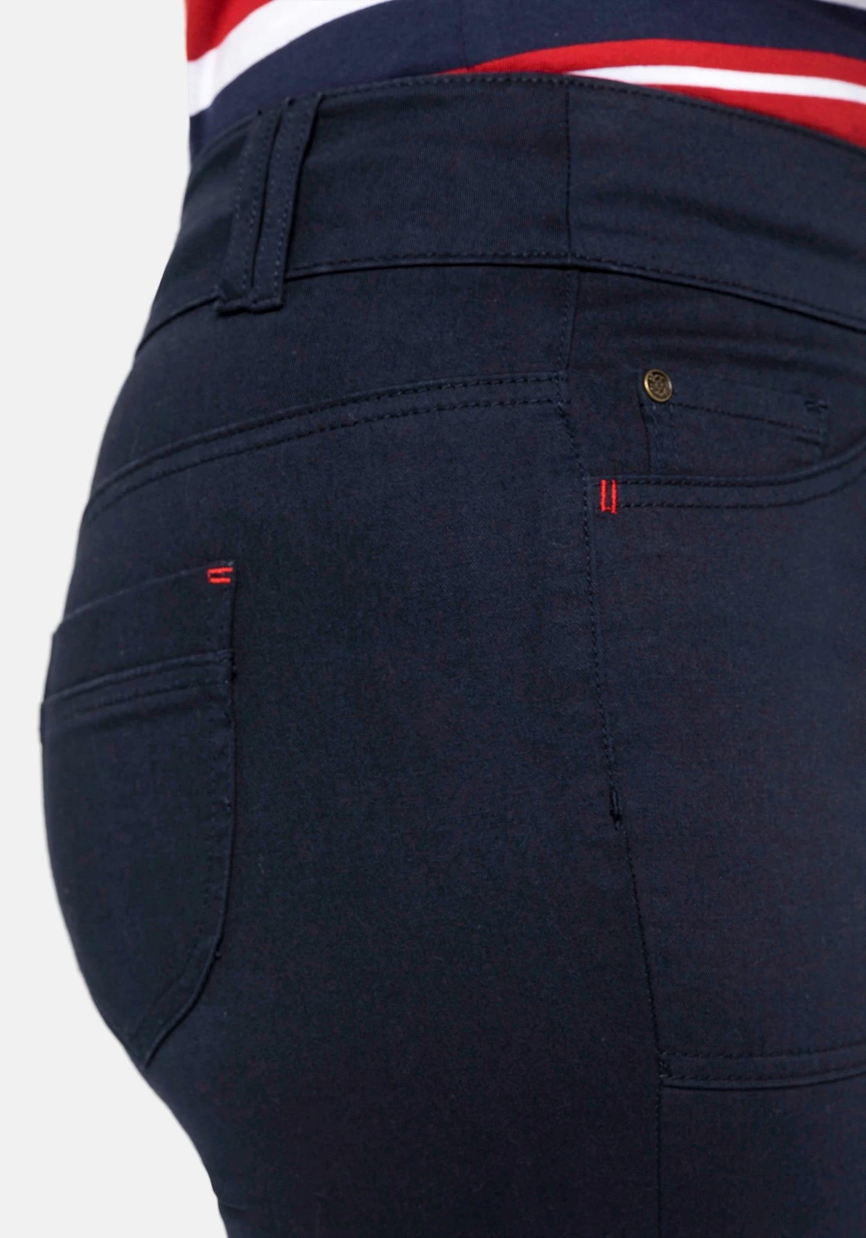 Sheego Bootcut-Hose Mit Markanter Knopfleiste 8 Sheego Bootcut-Hose Mit Markanter Knopfleiste – Bild 6