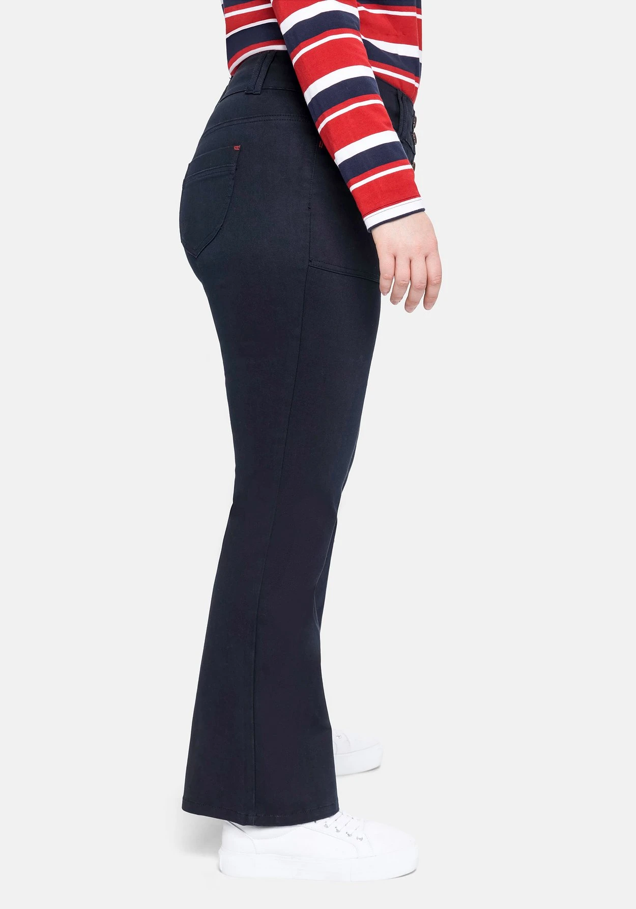 Sheego Bootcut-Hose Mit Markanter Knopfleiste 4 Sheego Bootcut-Hose Mit Markanter Knopfleiste – Bild 2