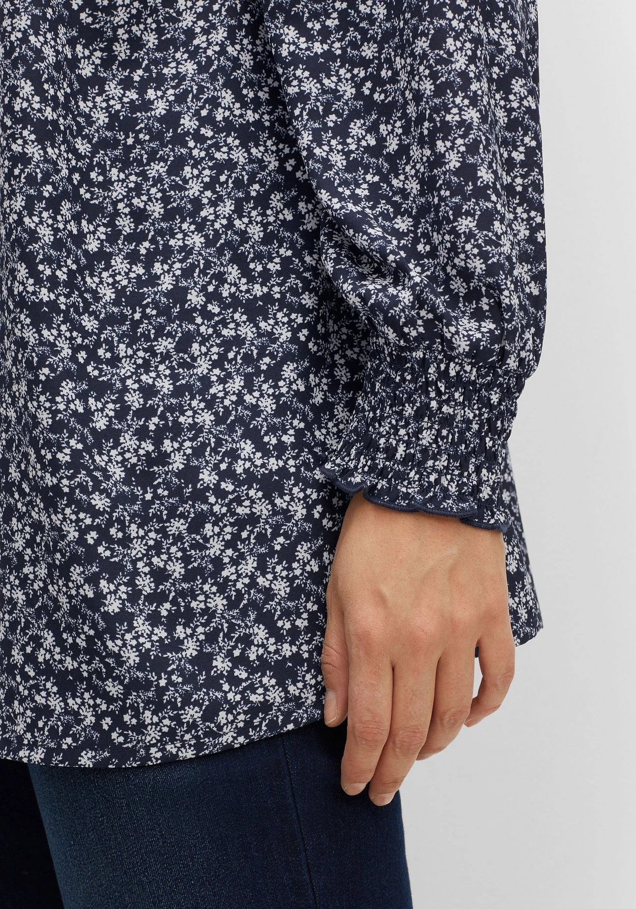 Sheego Tunika In A-Linie Mit Millefleurs-Print, Aus Chiffon 7 Sheego Tunika In A-Linie Mit Millefleurs-Print, Aus Chiffon – Bild 5