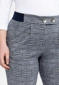 Sheego Chinohose Mit Karomuster Und Bundfalten 16 Sheego Chinohose Mit Karomuster Und Bundfalten -Sommertraum Mode 14054901648 0441D 02 SH