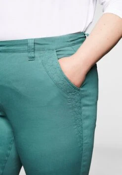 Sheego Hose Im Mom-Schnitt Mit High-Waist-Bund -Sommertraum Mode 14070500164 044N9 00 SH