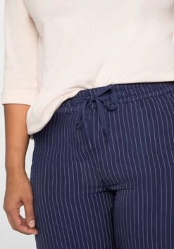 Sheego Joggpants Mit Nadelstreifen Und Bindeband -Sommertraum Mode 14175700504 048ED 02 SH