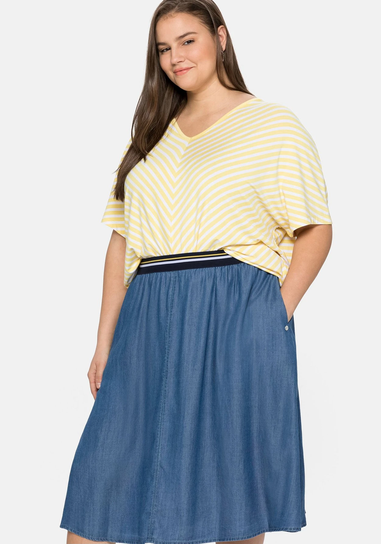 Sheego Rock In Jeans-Optik, In Ausgestellter Form 8 Sheego Rock In Jeans-Optik, In Ausgestellter Form – Bild 6