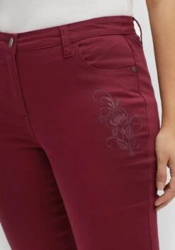 Sheego Gerade Twillhose Mit Dezenter Blumenstickerei 16 Sheego Gerade Twillhose Mit Dezenter Blumenstickerei -Sommertraum Mode 14506400265 04G59 02 SH