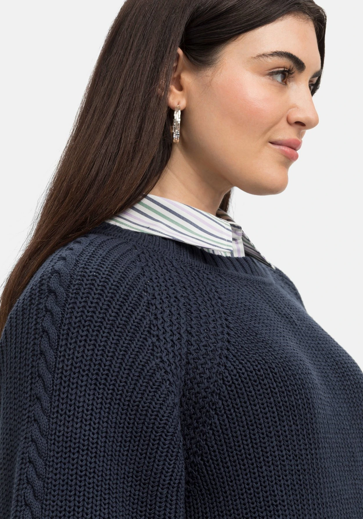 Sheego Pullover In Perlfangstruktur, Mit Zopfmuster 7 Sheego Pullover In Perlfangstruktur, Mit Zopfmuster – Bild 5