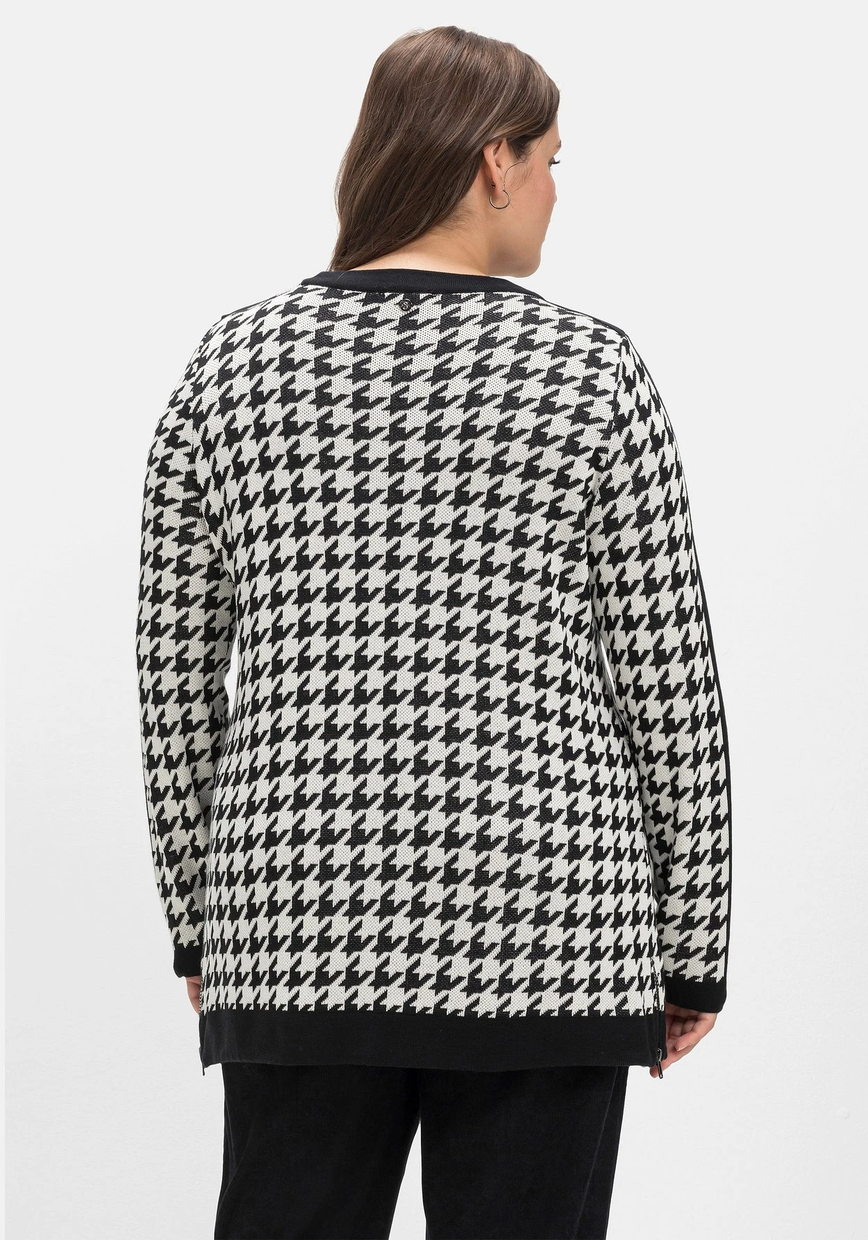 Sheego Pullover Mit U-Boot-Ausschnitt, Im Hahnentrittmuster 4 Sheego Pullover Mit U-Boot-Ausschnitt, Im Hahnentrittmuster – Bild 2