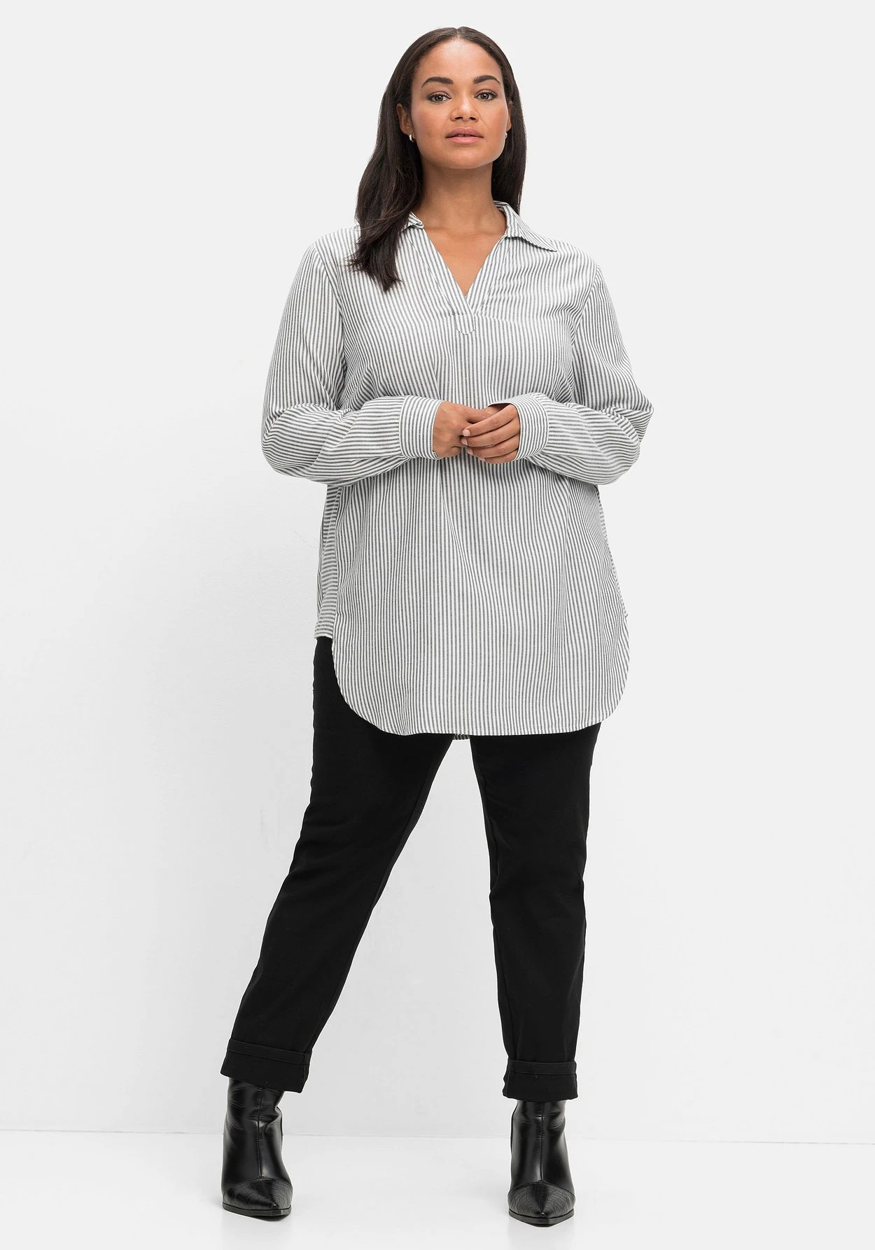 Sheego Gestreifte Longtunika Mit Gerundetem Saum 7 Sheego Gestreifte Longtunika Mit Gerundetem Saum – Bild 5