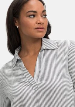 Sheego Gestreifte Longtunika Mit Gerundetem Saum 13 Sheego Gestreifte Longtunika Mit Gerundetem Saum -Sommertraum Mode 14583802108 04JMB 02 SH