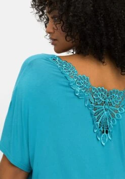 Sheego Strandshirt Mit Einsatz Aus Spitze Im Nacken -Sommertraum Mode 14652400135 04LBS 02 SH