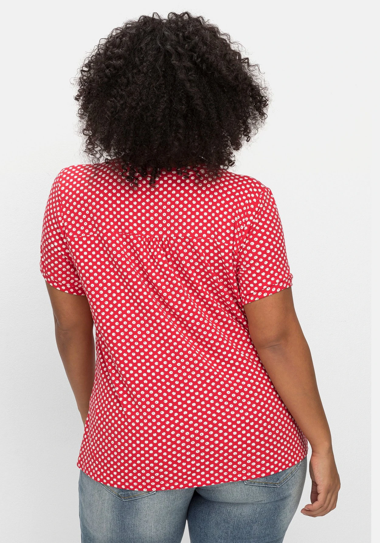 Shirt Mit Pünktchen Und Bindeband Am Ausschnitt 4 Shirt Mit Pünktchen Und Bindeband Am Ausschnitt – Bild 2