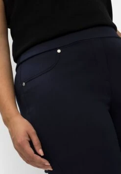 Sheego Schmale 7/8-Stretchhose Mit Elastischem Bund 15 Sheego Schmale 7/8-Stretchhose Mit Elastischem Bund -Sommertraum Mode 14687100035 04LYP 02 SH