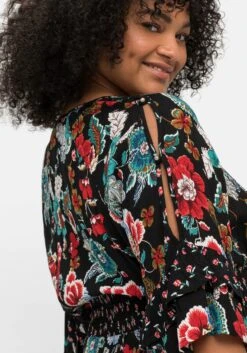 Tunika Mit Cut-outs, Smokbund Und Blumenprint 13 Tunika Mit Cut-outs, Smokbund Und Blumenprint -Sommertraum Mode 14693501491 04LZK 02 SH