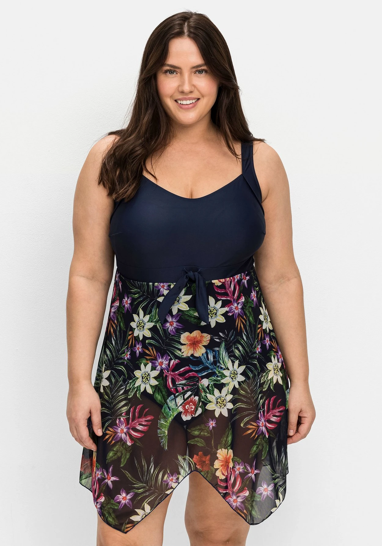 Badekleid Mit Zipfeligem Mesh-Rock 3 Badekleid Mit Zipfeligem Mesh-Rock