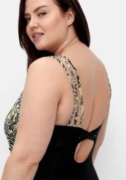 Sheego Badeanzug Mit Tiefem Rücken Und Shaping-Effekt 12 Sheego Badeanzug Mit Tiefem Rücken Und Shaping-Effekt -Sommertraum Mode 14751200289 04MI2 02 SH