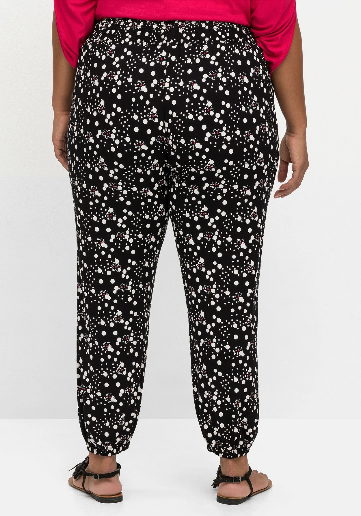 Sheego Strandhose Mit Alloverdruck Und Gesmoktem Bund 5 Sheego Strandhose Mit Alloverdruck Und Gesmoktem Bund – Bild 3