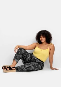 Sheego Strandhose Mit Smokbund Und Ornamentdruck 15 Sheego Strandhose Mit Smokbund Und Ornamentdruck -Sommertraum Mode 14801000377 04PKZ 02 SH