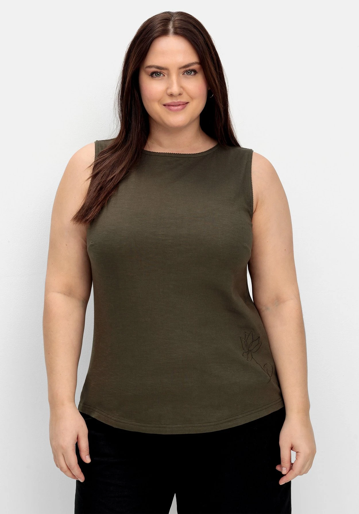 Sheego Jerseytop Mit Spitzenkante Am Träger 3 Sheego Jerseytop Mit Spitzenkante Am Träger