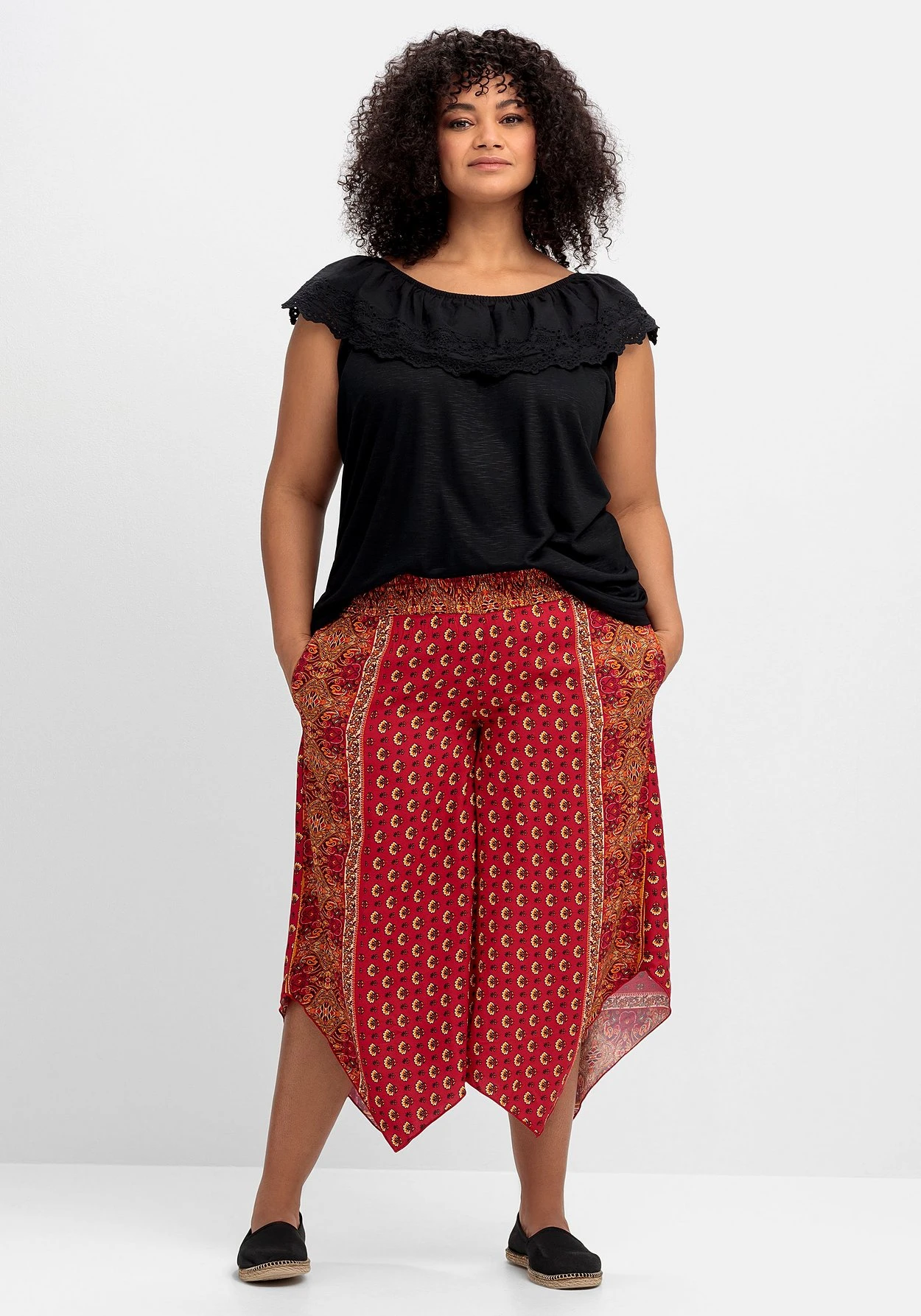 Gemusterte Hose Mit Smokbund Und Zipfelsaum 3 Gemusterte Hose Mit Smokbund Und Zipfelsaum