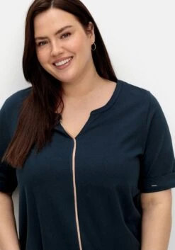 Sheego Shirt Mit Kontrast-Teilungsnaht Und Saumgummibund -Sommertraum Mode 14901300035 04QVZ 02 SH